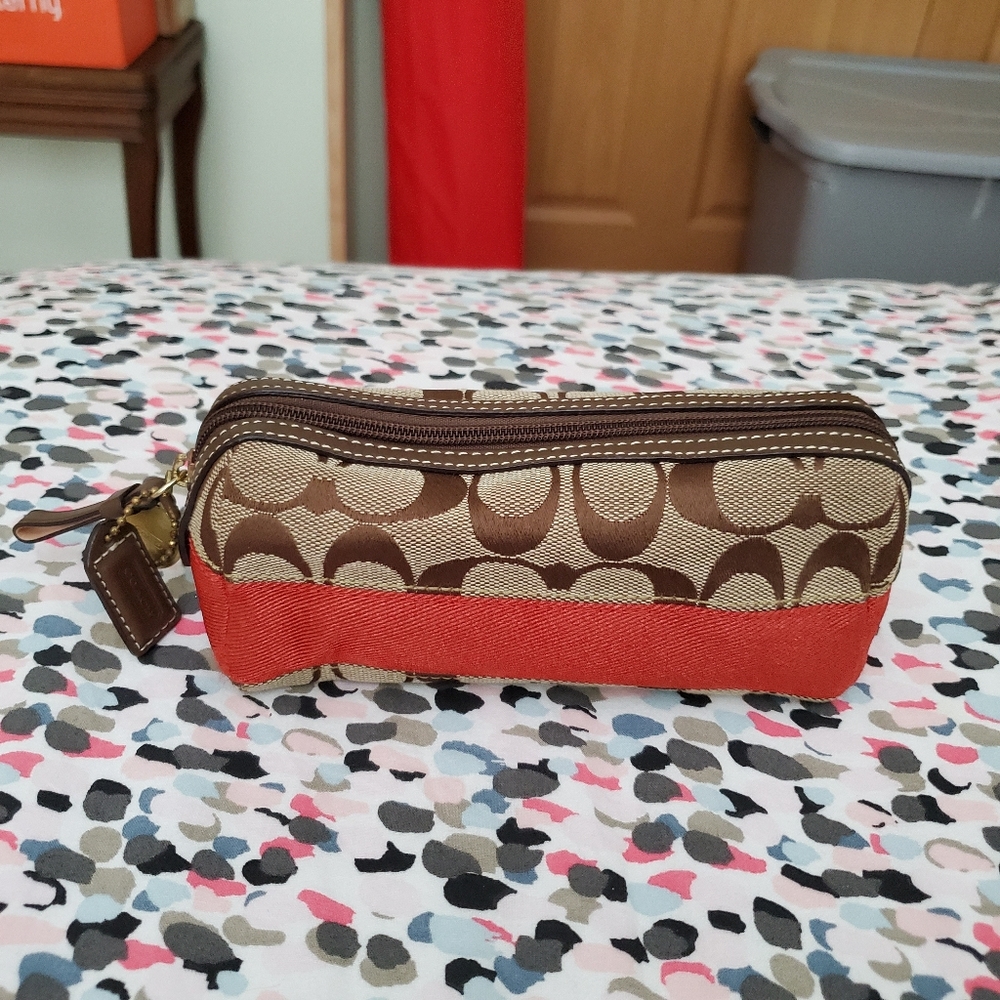 Mini makeup bag